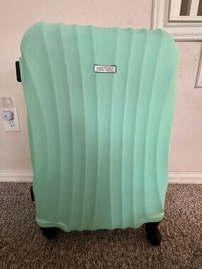 American Green Travel Mint Green Hardside Spinner Luggage
